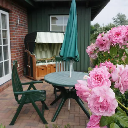 Апартаменты Atelierwohnung Goetze Аренсхоп